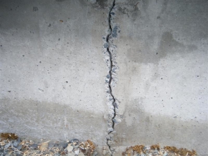 Foundation Wall Crack 01 - https://attackacrack.com